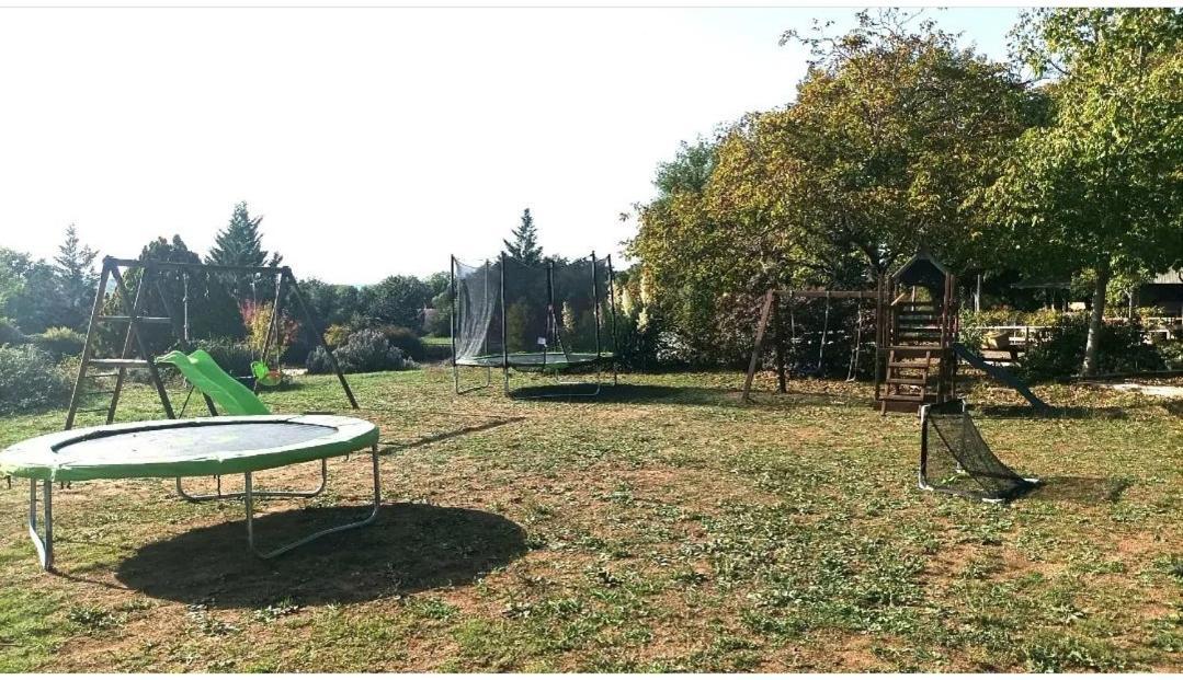 N°2 Gite 4 Personnes* Au Coeur De La Nature Saint-Aubin-de-Nabirat Exteriér fotografie